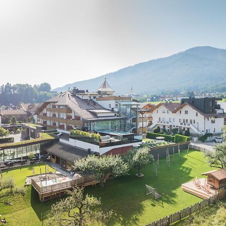 Hotel Fameli Olang Ngoại thất bức ảnh