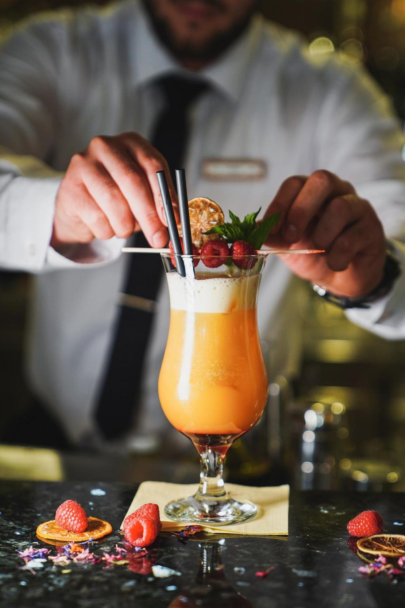 Hotel Fameli Olang Ngoại thất bức ảnh