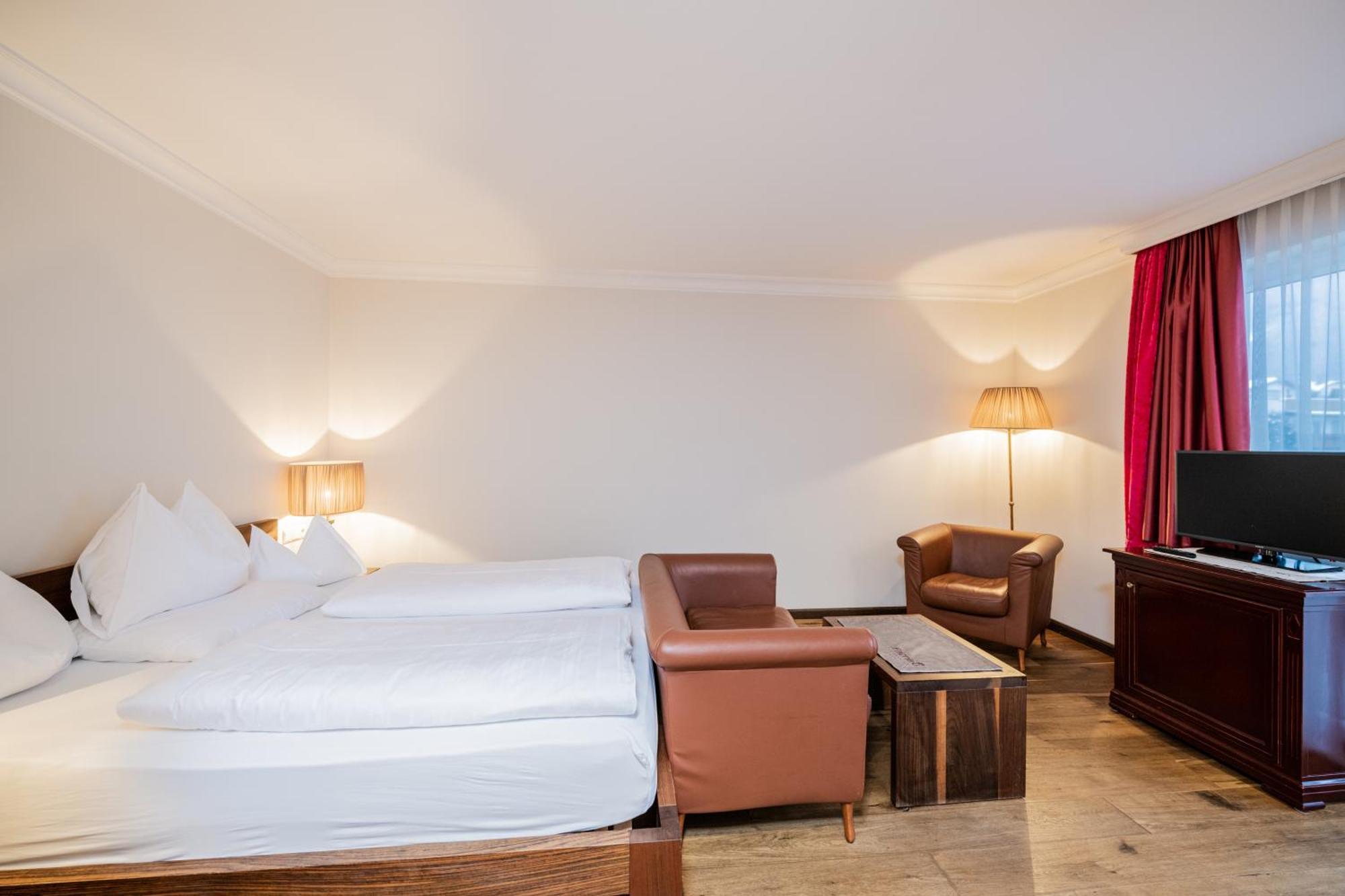 Hotel Fameli Olang Phòng bức ảnh
