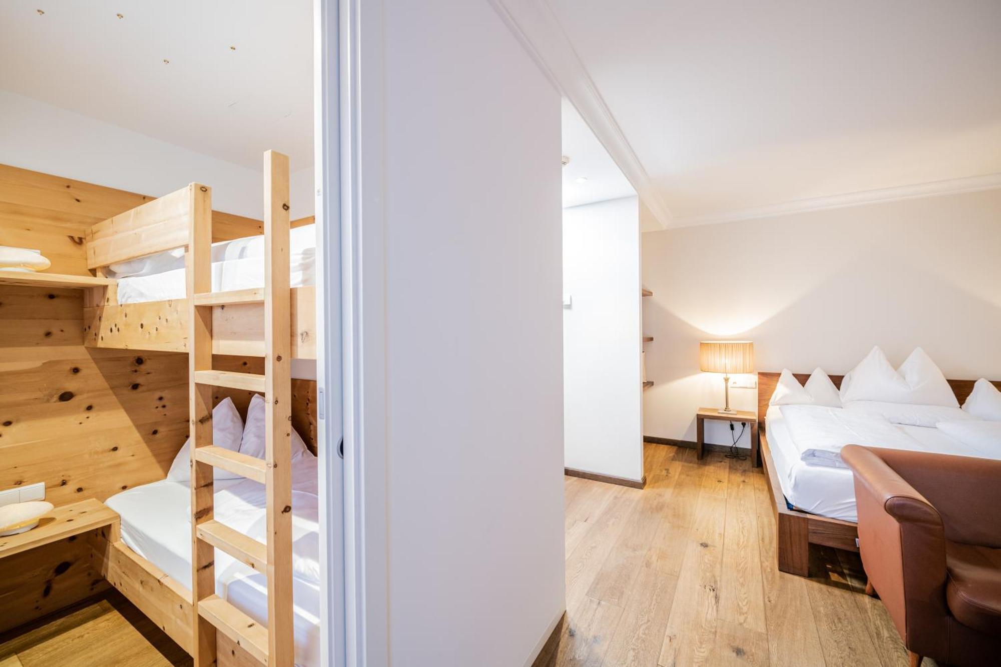 Hotel Fameli Olang Phòng bức ảnh