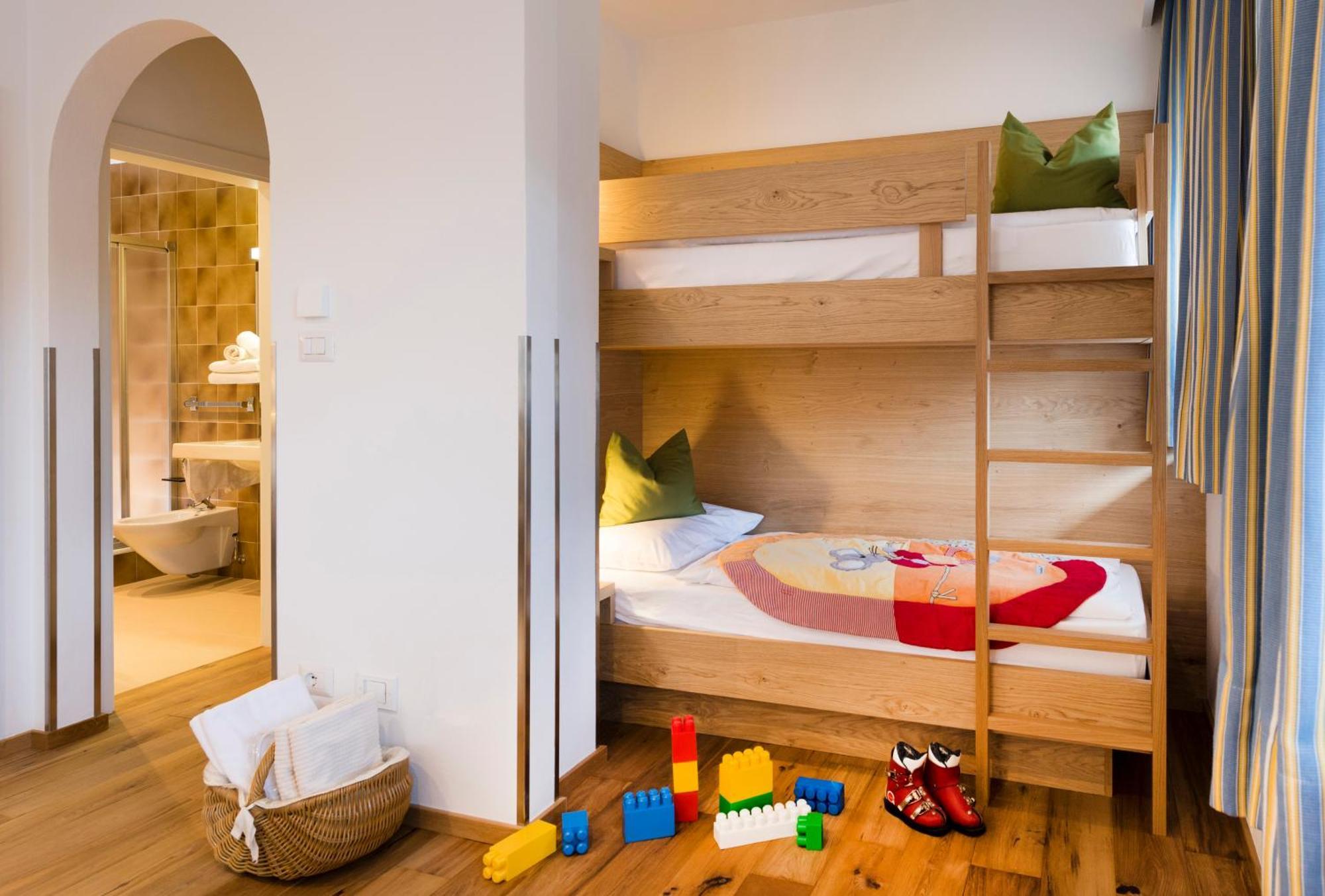 Hotel Fameli Olang Phòng bức ảnh