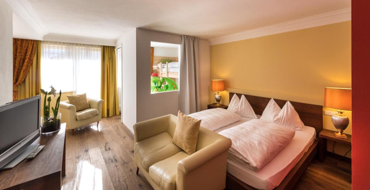 Hotel Fameli Olang Ngoại thất bức ảnh
